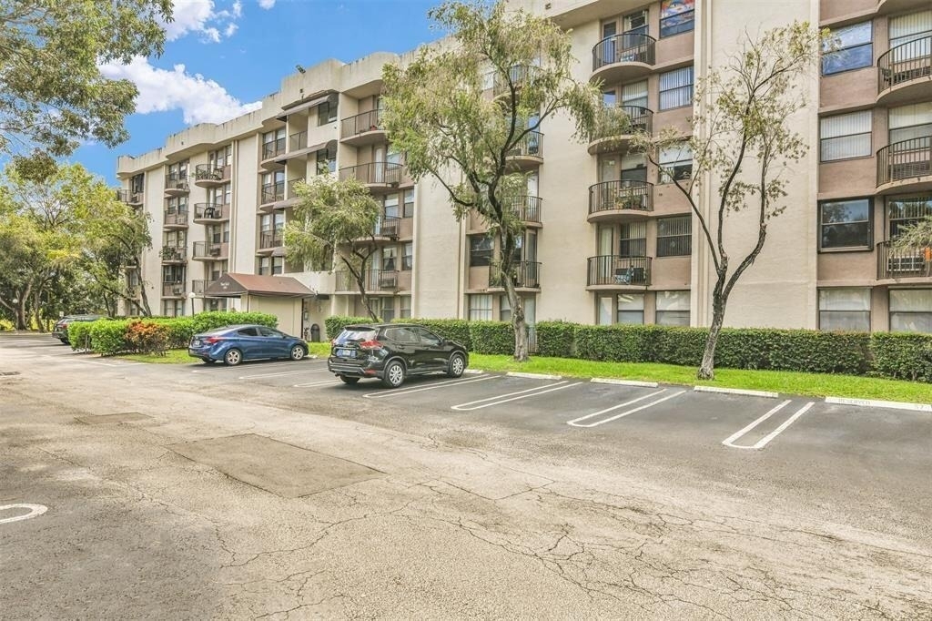 2501 Riverside Drive - Photo 1