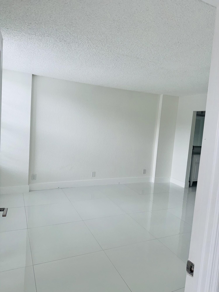 9 Royal Palm Way - Photo 10