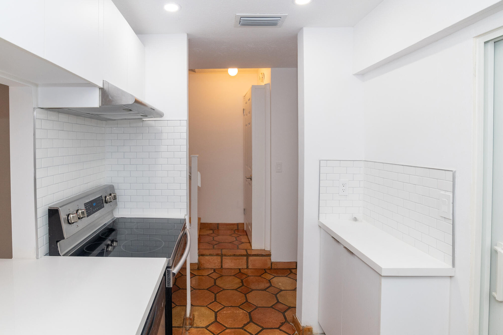 715 Ne 1st Street - Photo 6