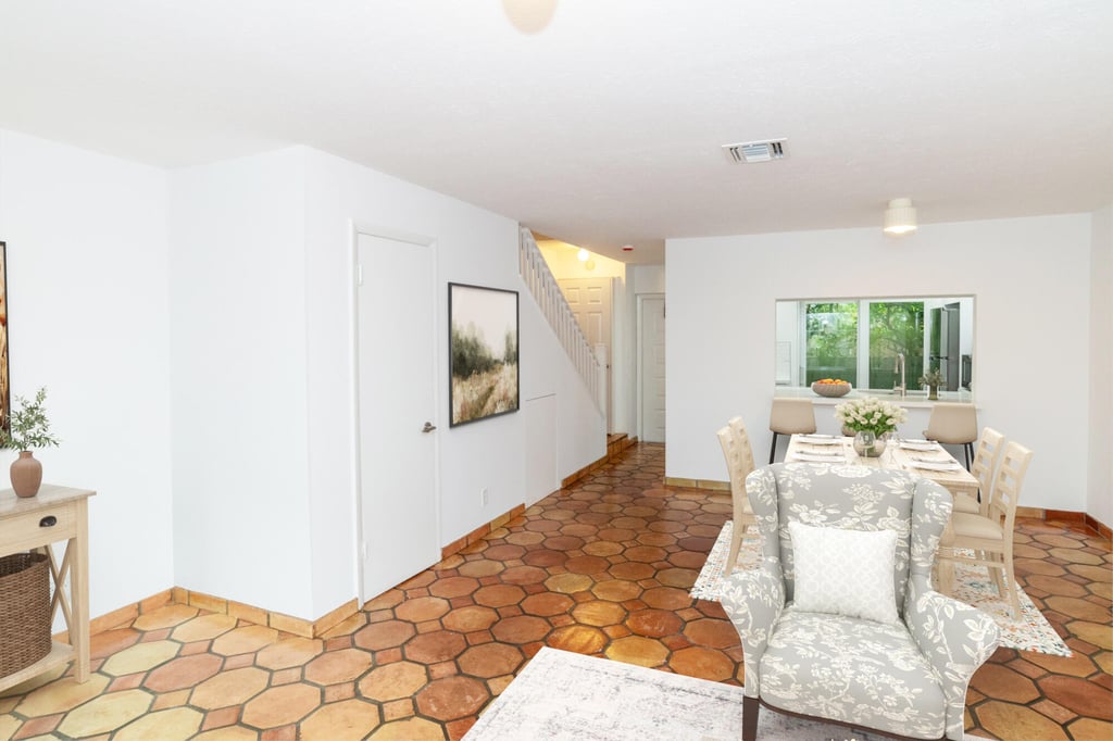 715 Ne 1st Street - Photo 2