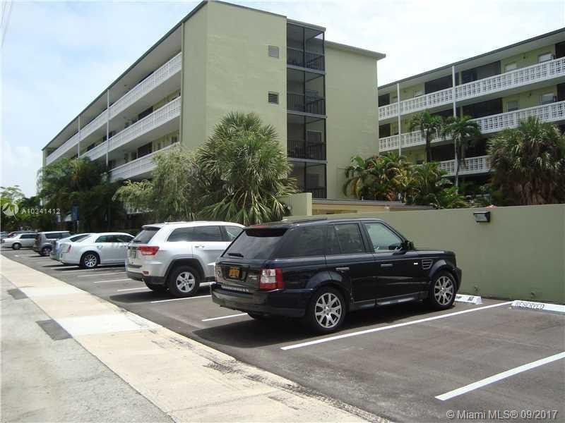 1425 Arthur Street - Photo 2