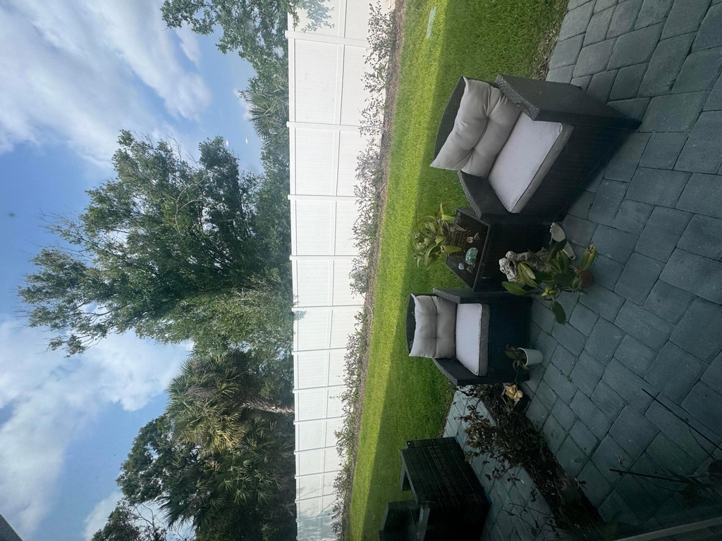526 Salisbury Circle - Photo 8