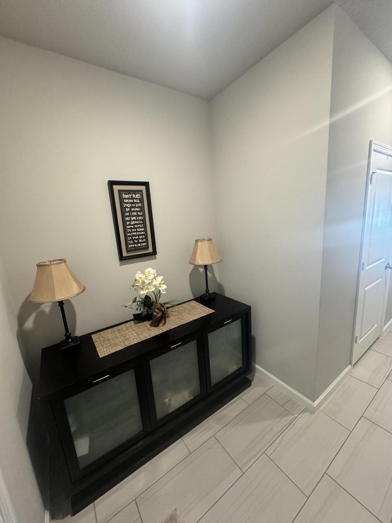 526 Salisbury Circle - Photo 14