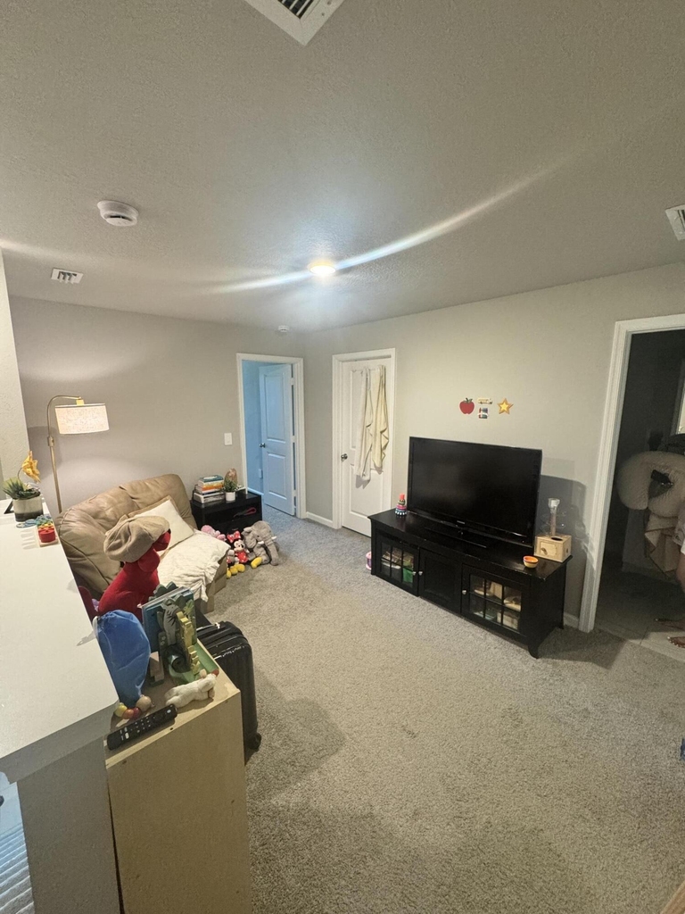 526 Salisbury Circle - Photo 15