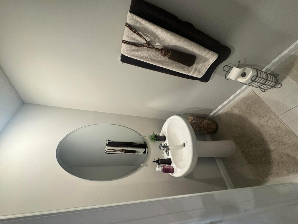 526 Salisbury Circle - Photo 1