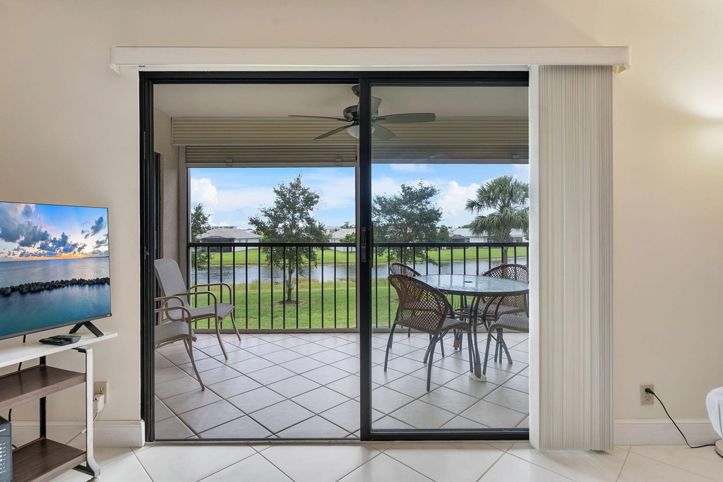 7260 Kinghurst Drive - Photo 13