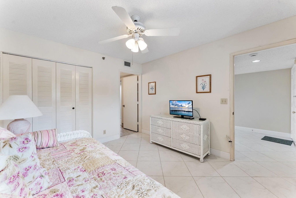 7260 Kinghurst Drive - Photo 18