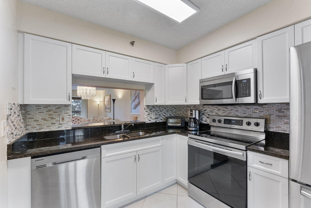 7260 Kinghurst Drive - Photo 6