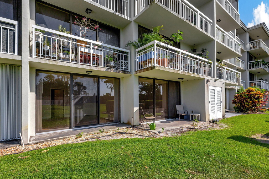 2741 Village Boulevard - Photo 12