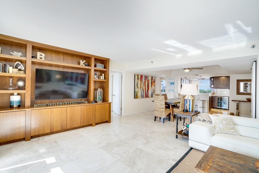 77 S Birch Road - Photo 8