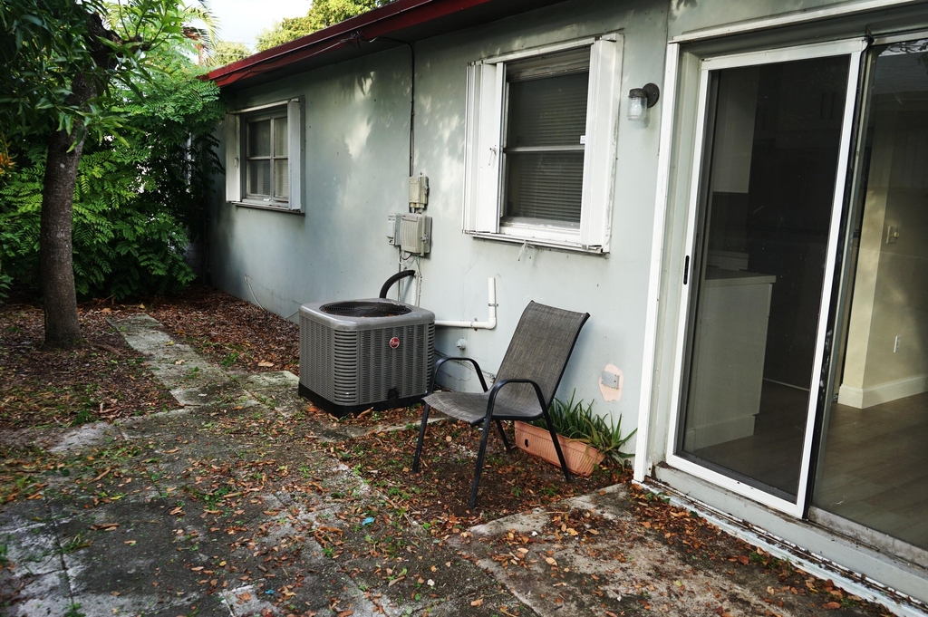 1957 Liberty Street - Photo 7