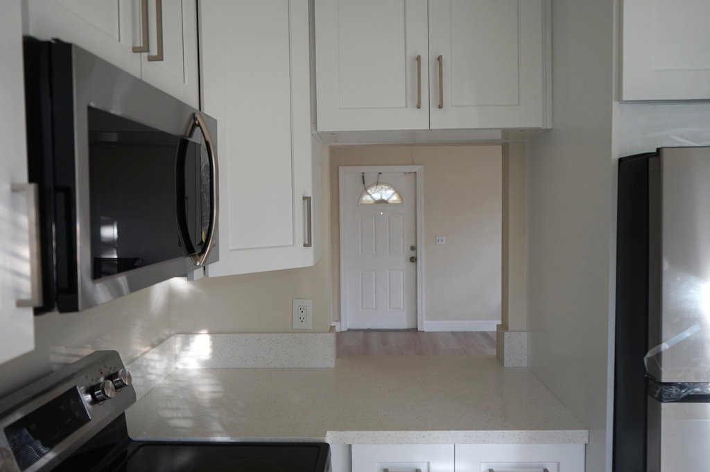 1957 Liberty Street - Photo 3