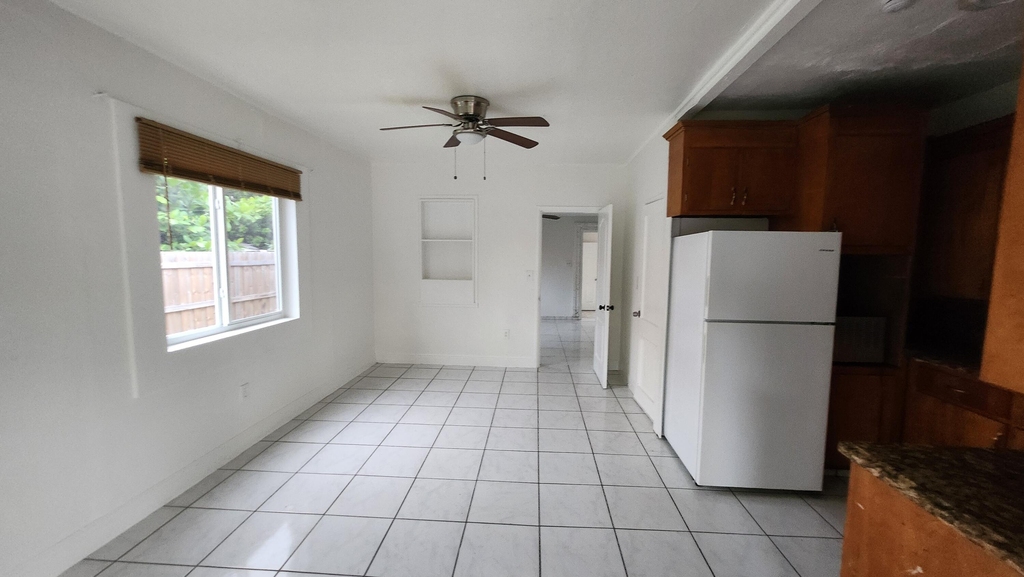 43 Sw 11th Street - Photo 4