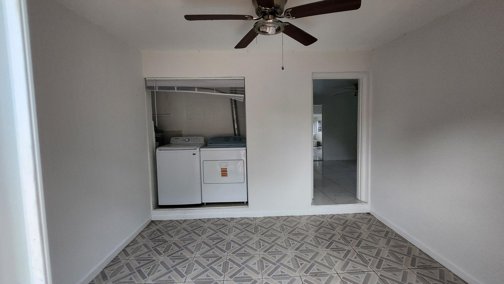 43 Sw 11th Street - Photo 2