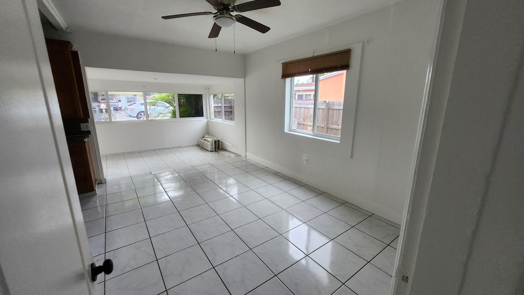 43 Sw 11th Street - Photo 3