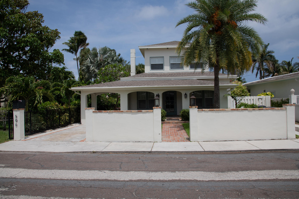 506 N Lakeside Drive - Photo 2