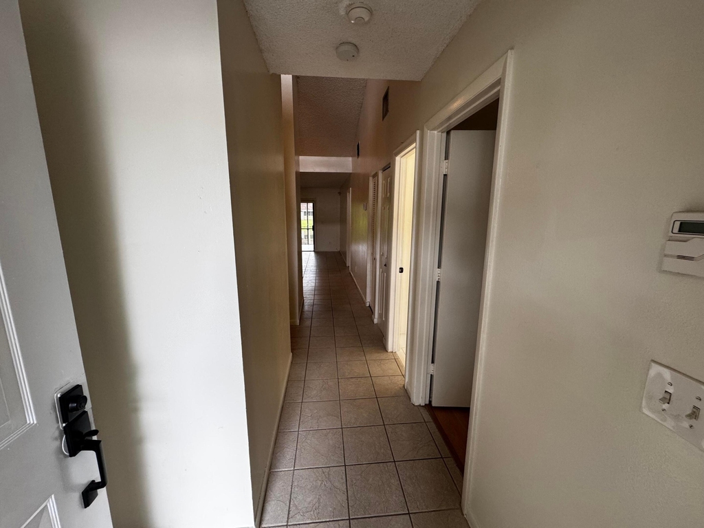 3831 Sw 69th Avenue - Photo 2