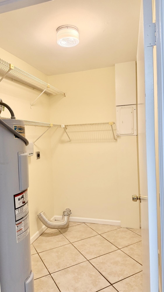9121 E Highland Pines Drive - Photo 9