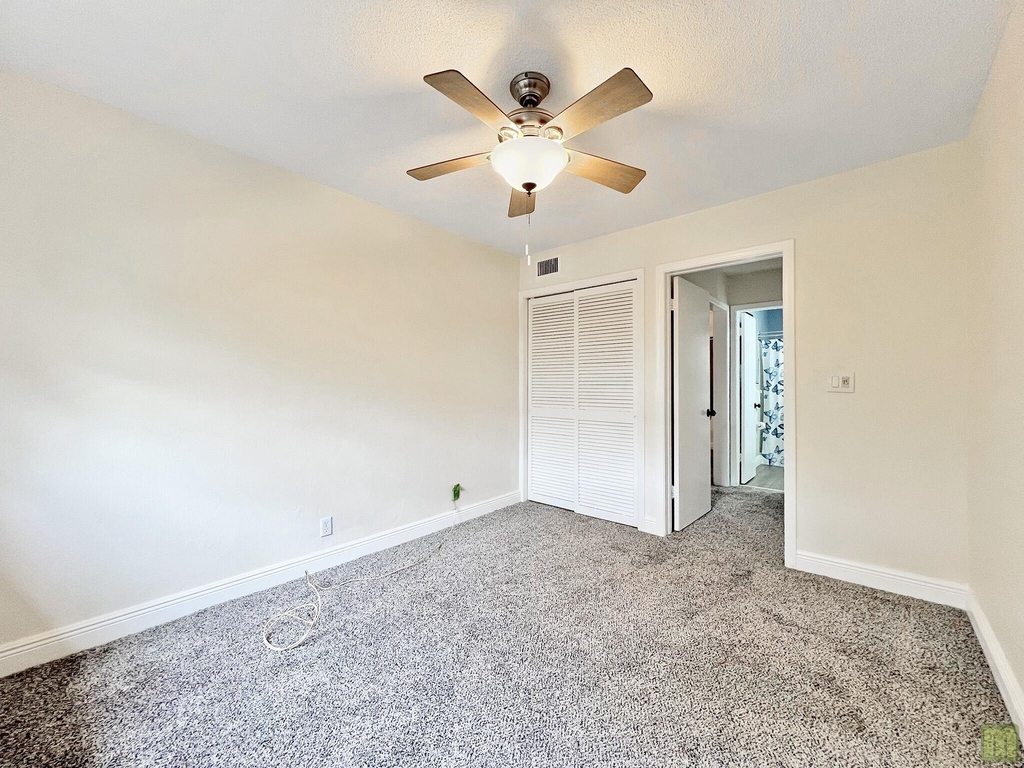1490 Nw 43rd Avenue - Photo 23