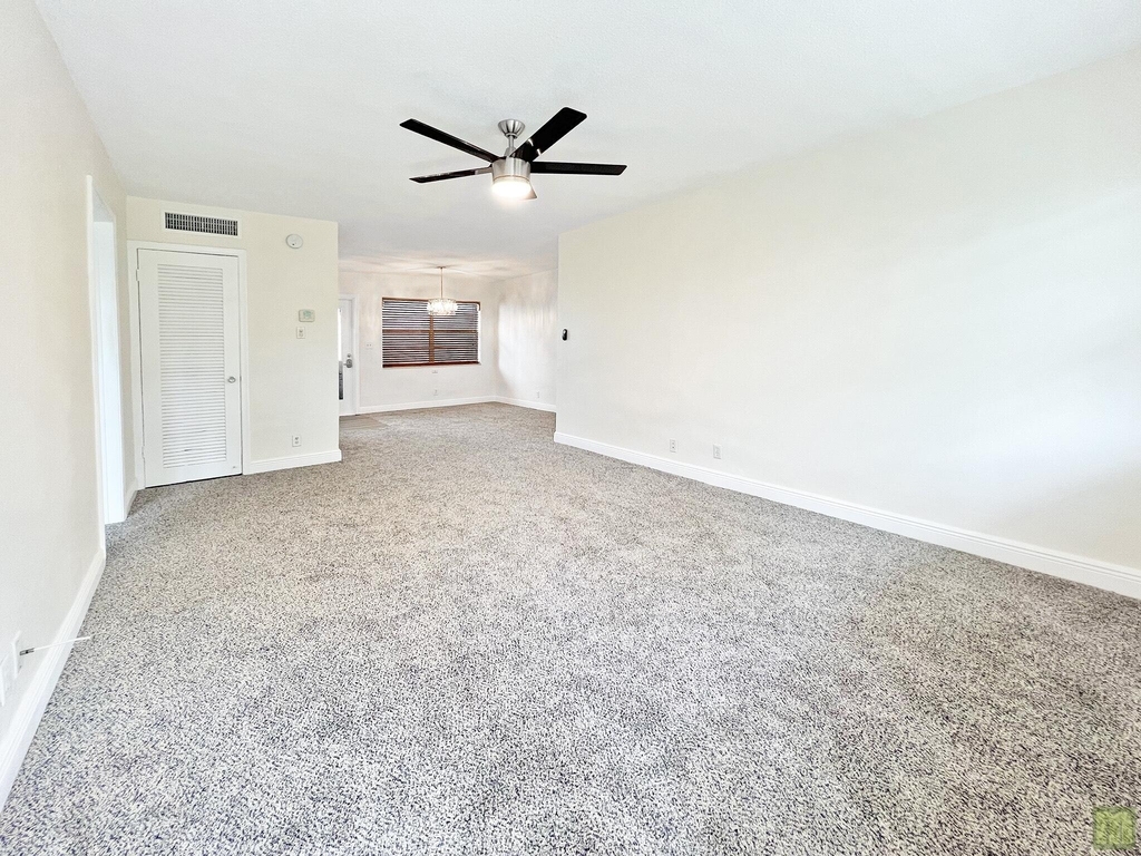1490 Nw 43rd Avenue - Photo 11