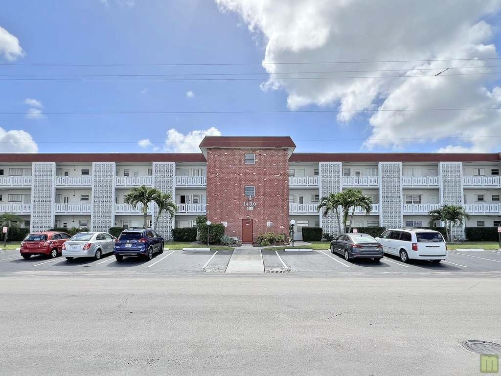 1490 Nw 43rd Avenue - Photo 1