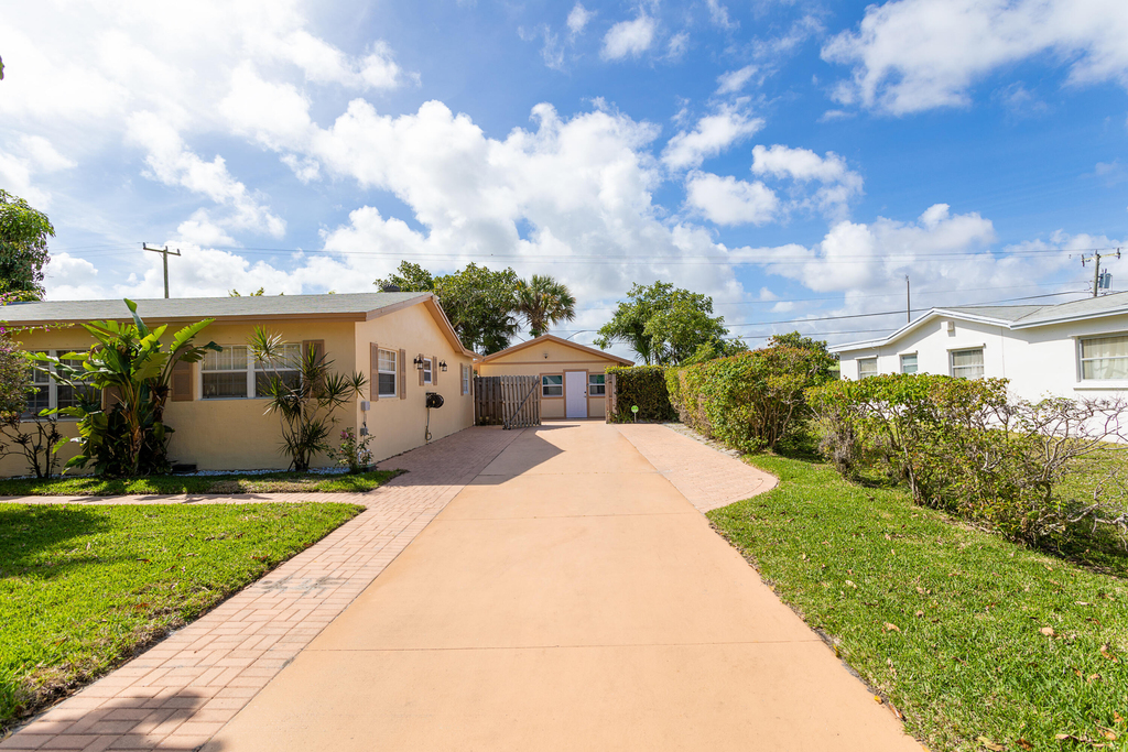 1724 37th Street - Photo 14