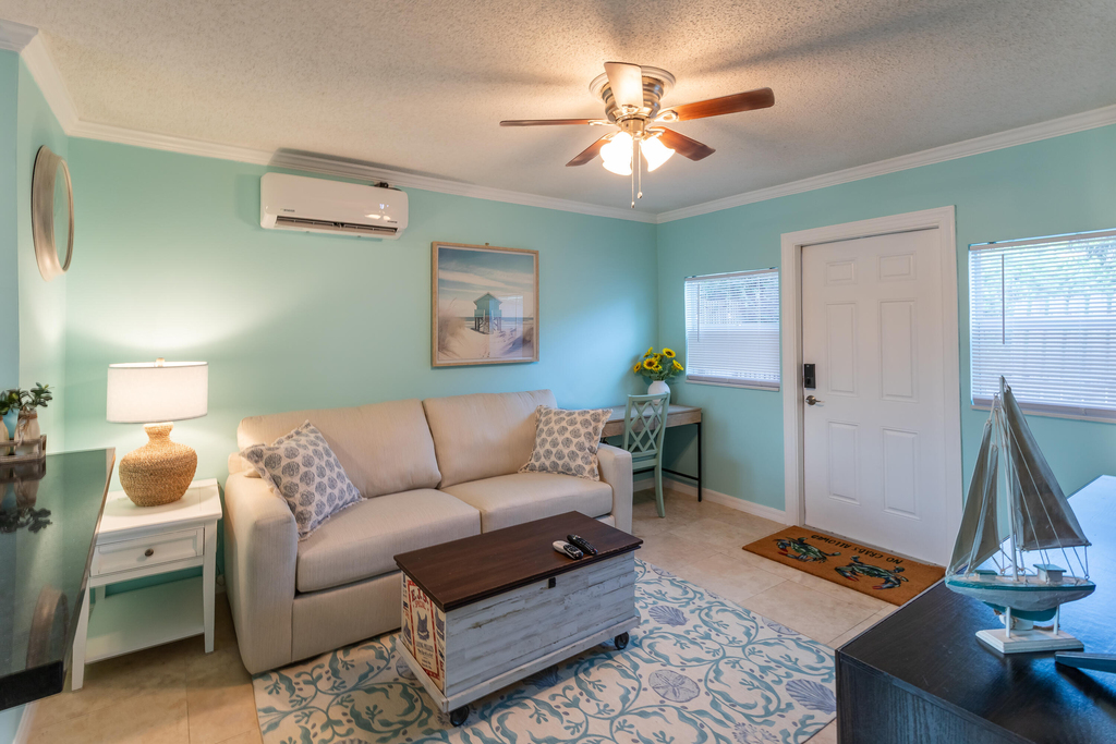 1724 37th Street - Photo 2