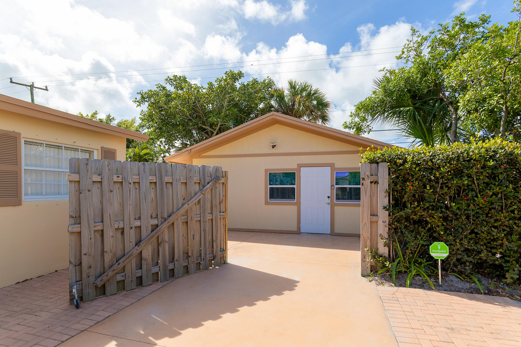1724 37th Street - Photo 13