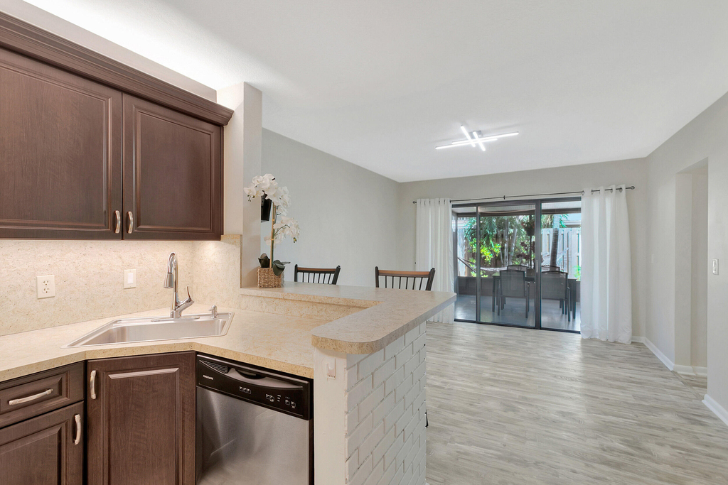 3530 E Gardens East Drive E - Photo 23