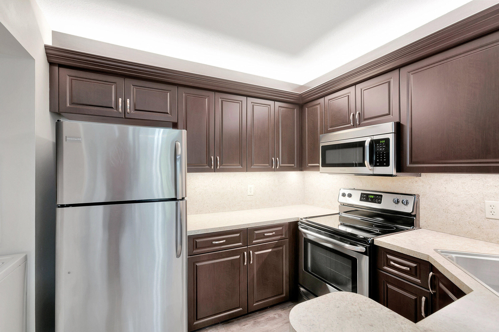 3530 E Gardens East Drive E - Photo 21