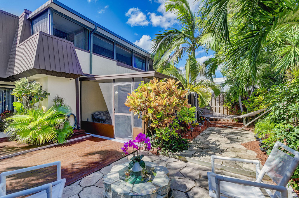 3530 E Gardens East Drive E - Photo 5
