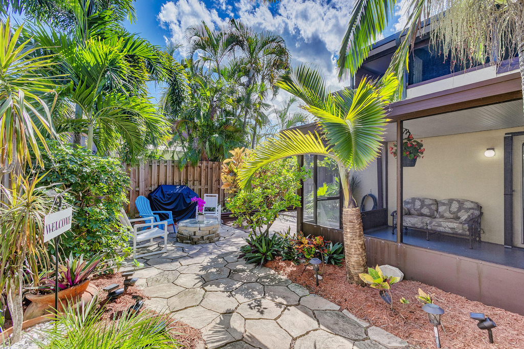3530 E Gardens East Drive E - Photo 7