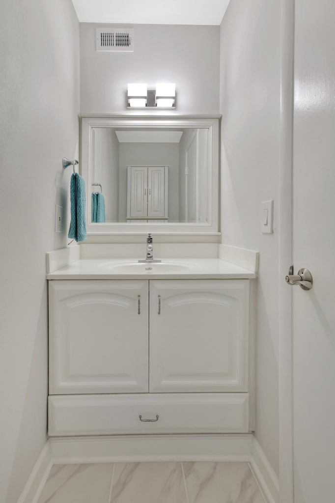 3530 E Gardens East Drive E - Photo 17