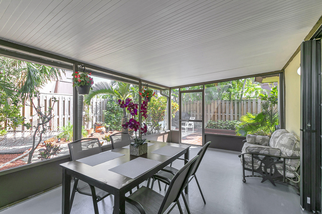 3530 E Gardens East Drive E - Photo 8