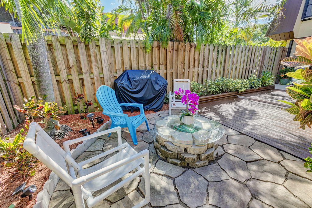 3530 E Gardens East Drive E - Photo 6