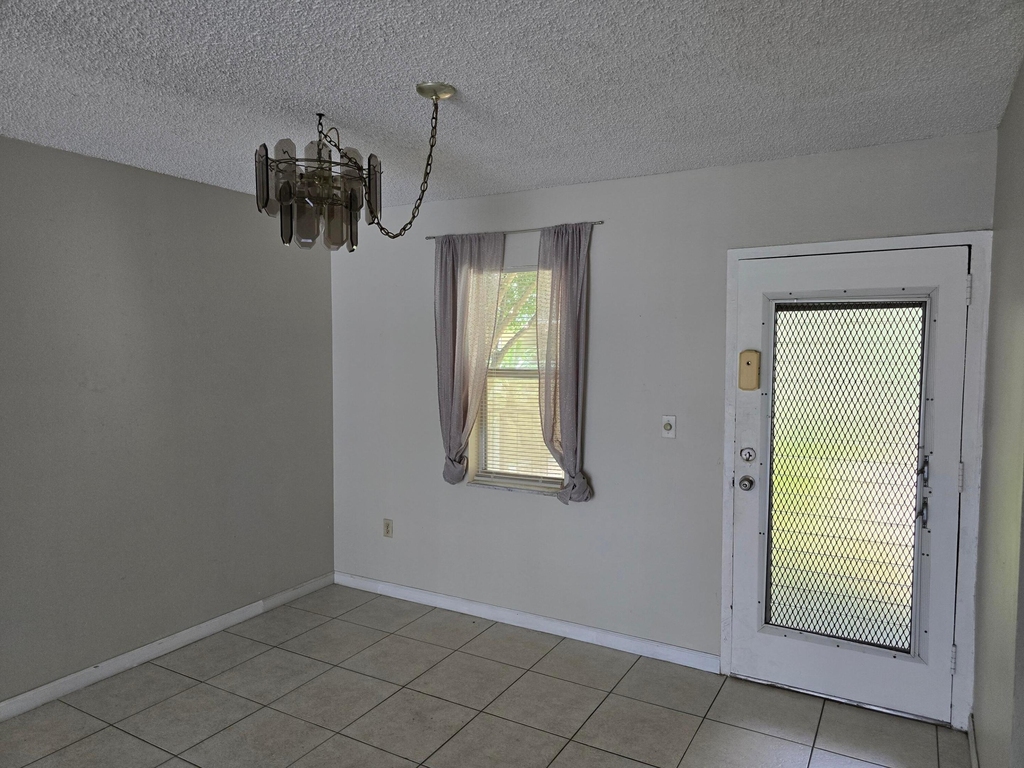 1800 N Lauderdale Avenue - Photo 3