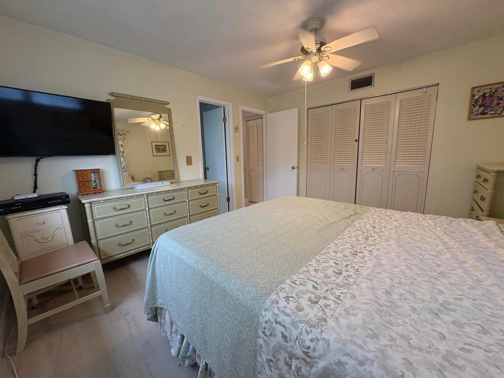 108 Ne 20th Avenue Ne - Photo 12