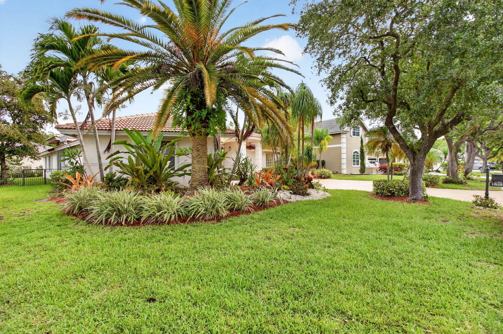 10251 Nw 62nd Drive - Photo 6