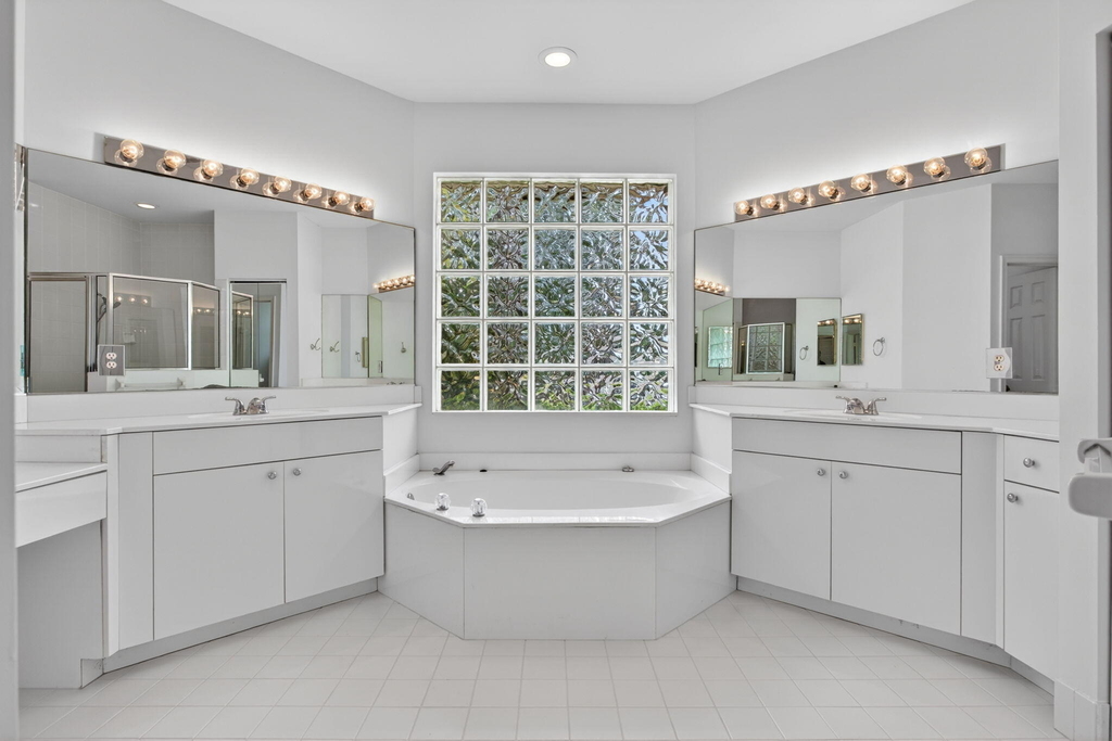 10251 Nw 62nd Drive - Photo 18