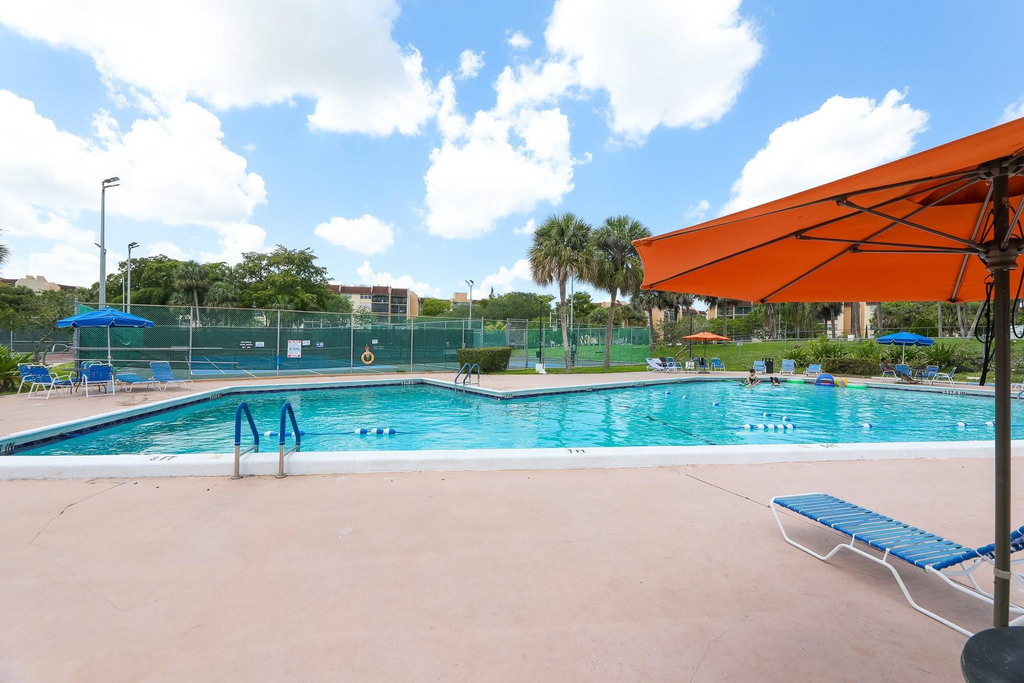 7081 Environ Boulevard - Photo 37