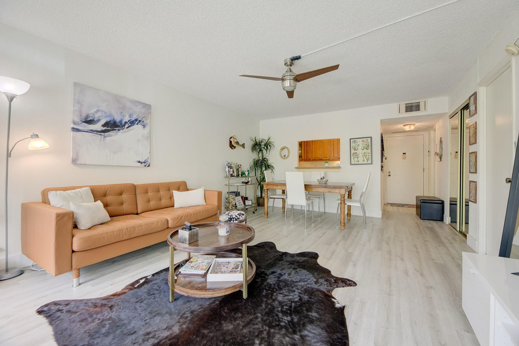 7081 Environ Boulevard - Photo 10