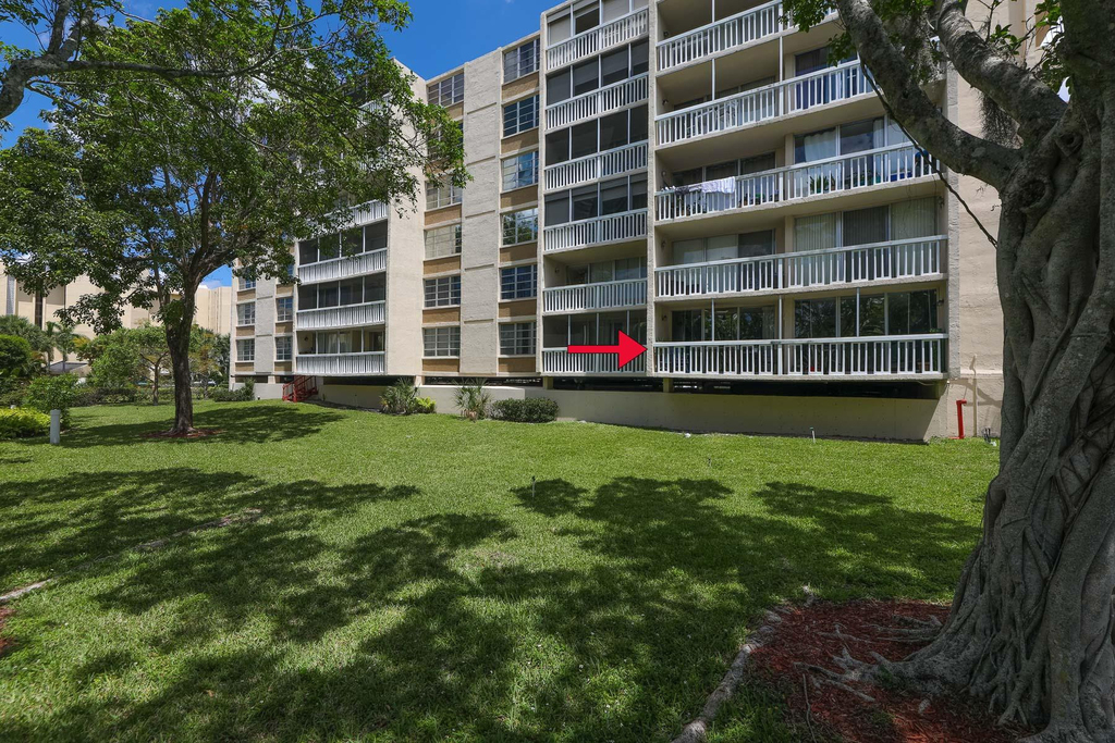 7081 Environ Boulevard - Photo 33