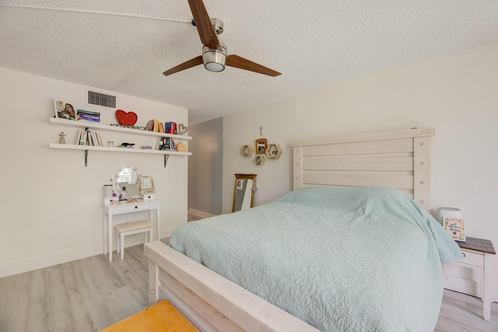 7081 Environ Boulevard - Photo 20