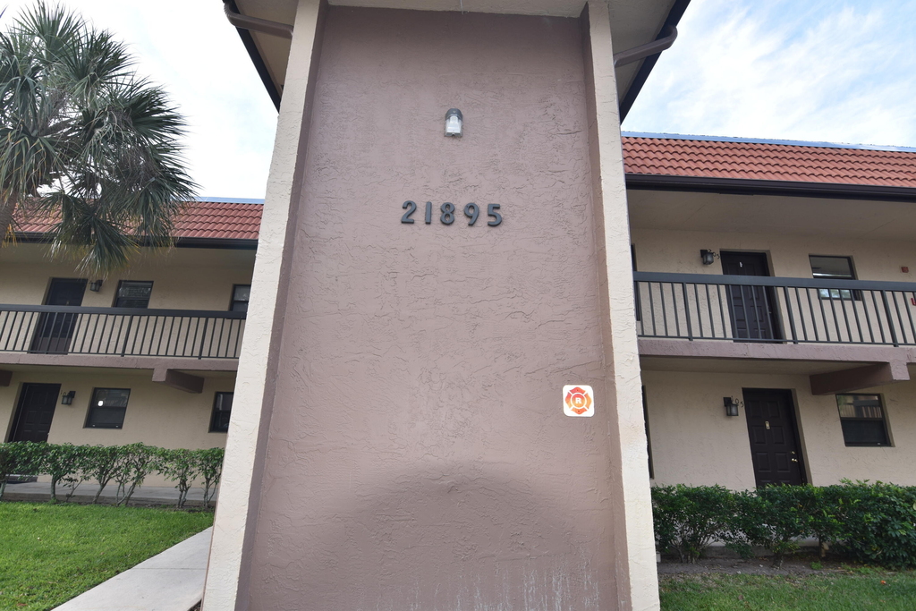 21895 Lake Forest Circle - Photo 16
