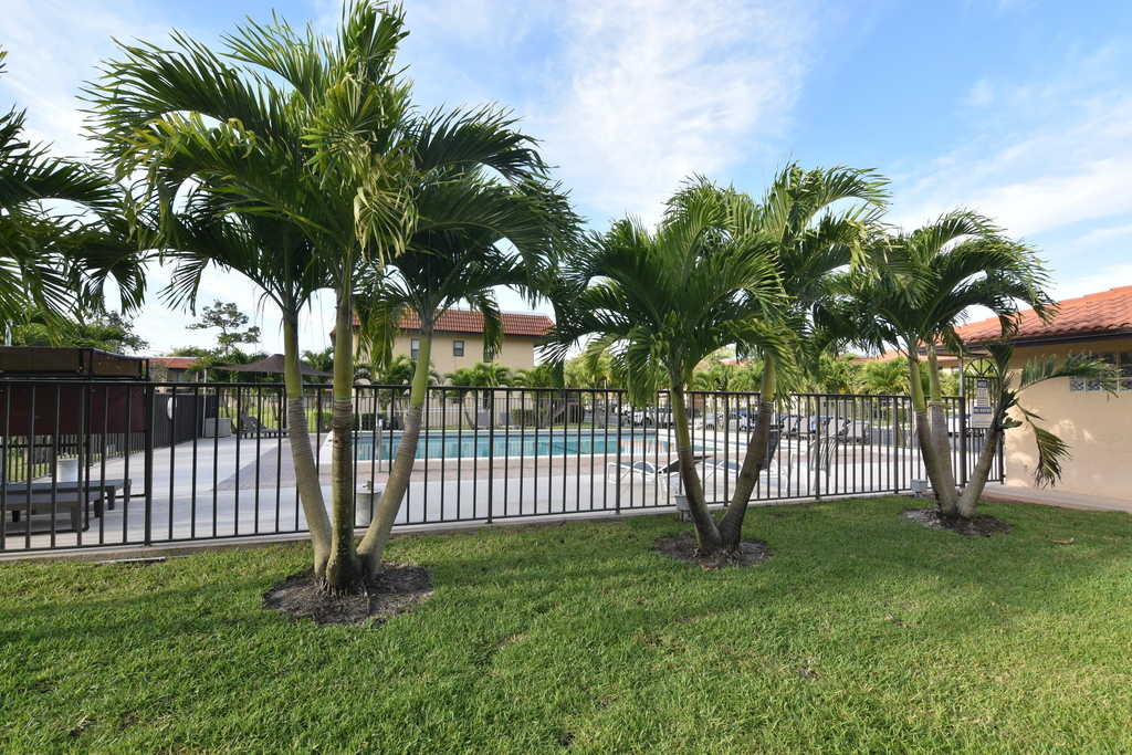 21895 Lake Forest Circle - Photo 15