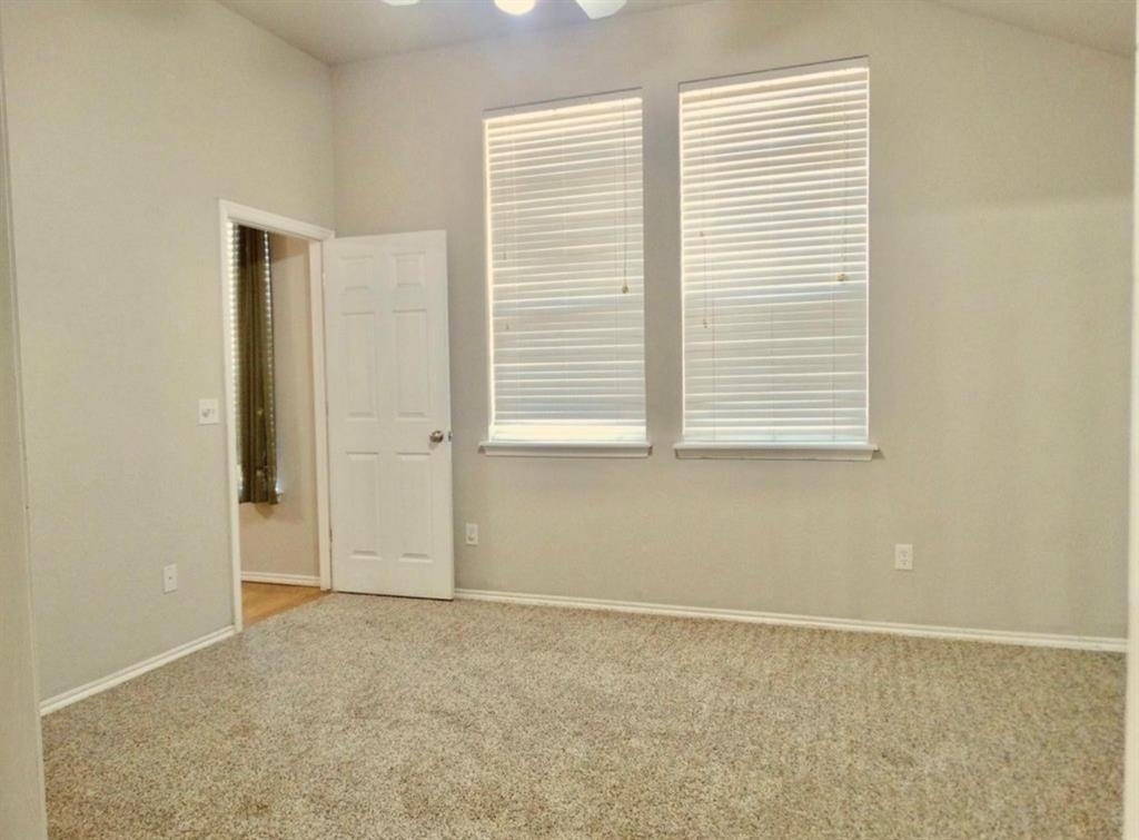 3301 Buckingham Place - Photo 11