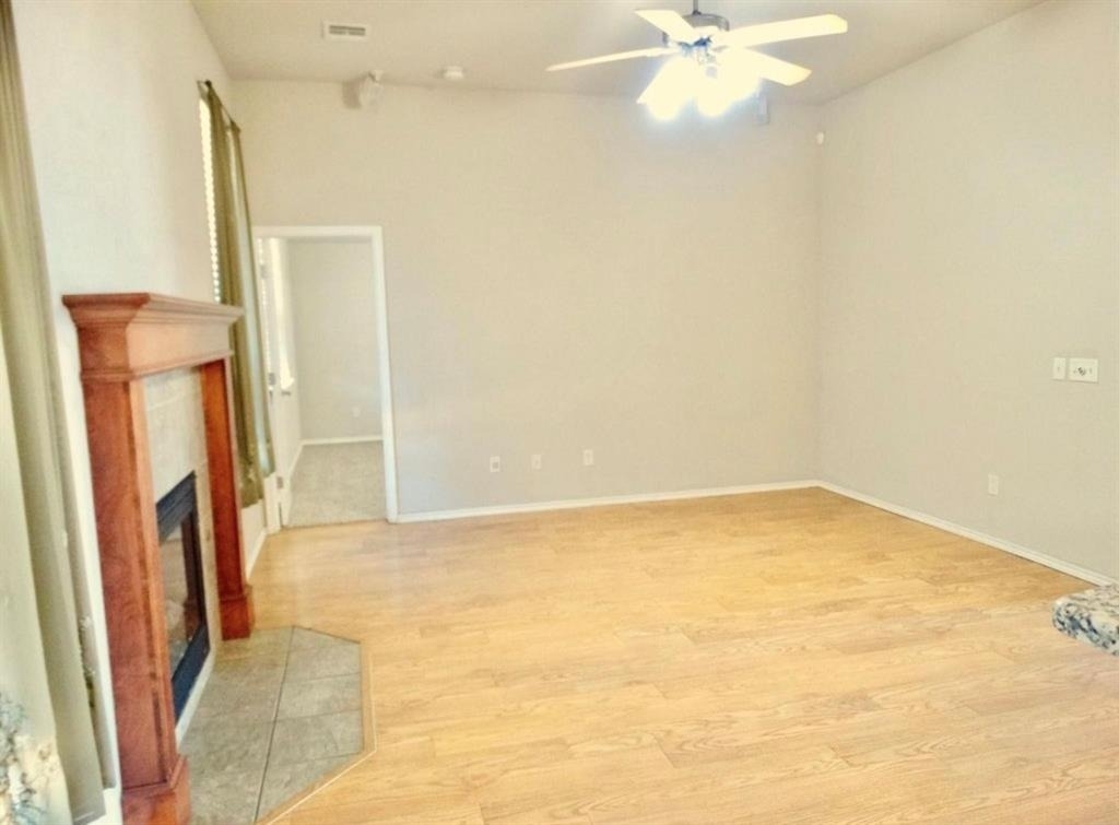 3301 Buckingham Place - Photo 2