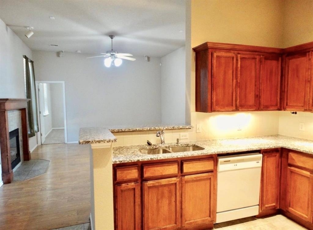 3301 Buckingham Place - Photo 6