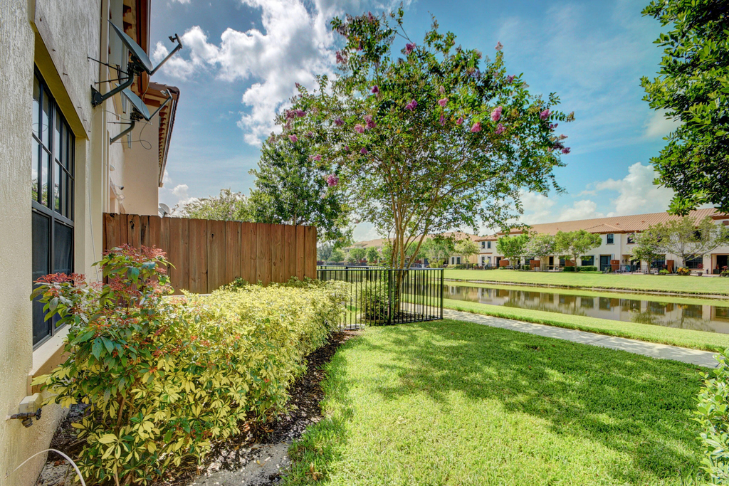 10385 Wellington Parc Drive - Photo 36