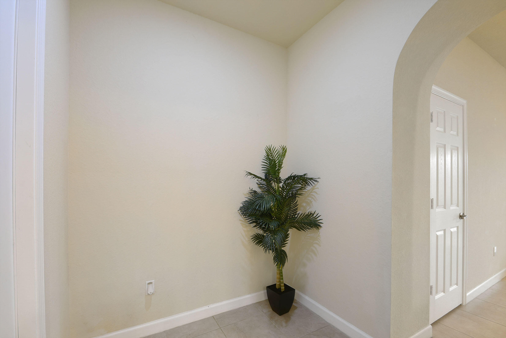 10385 Wellington Parc Drive - Photo 15